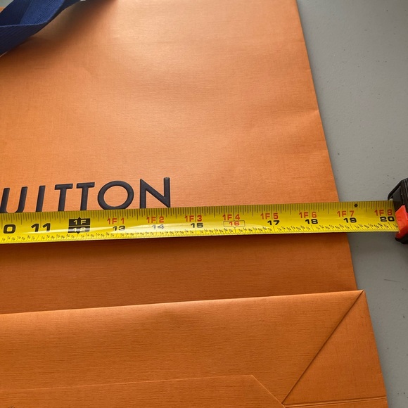 Louis Vuitton Paper Shopping/Gift Bag 19 X 15 X 5 - Picture 7 of 13